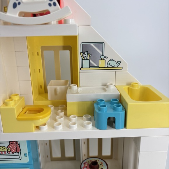 LEGO DUPLO: Modular Playhouse 10929 Set Discontinued 99% Complete - Picture 7 of 10